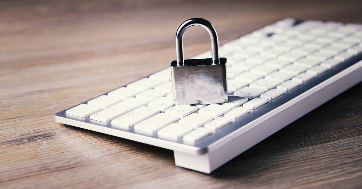 Screenshot of VeraCrypt interface demonstrating encryption process
